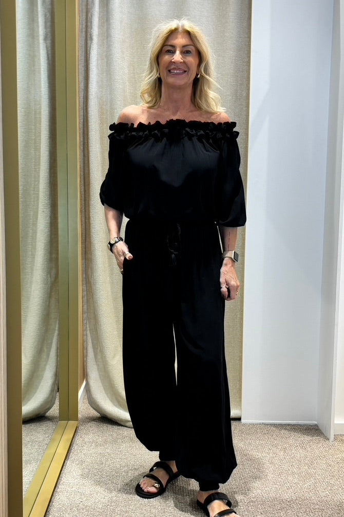 Sassy Off Shoulder Top L/S Black