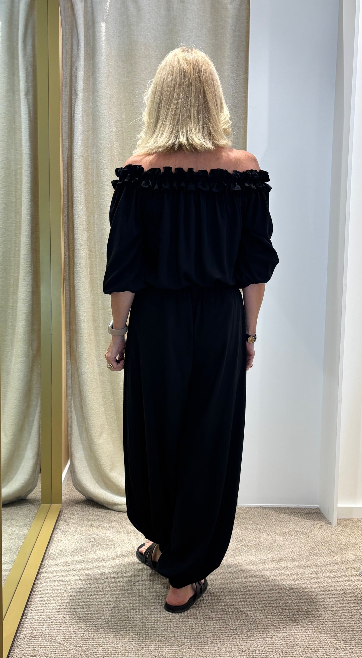 Sassy Off Shoulder Top L/S Black