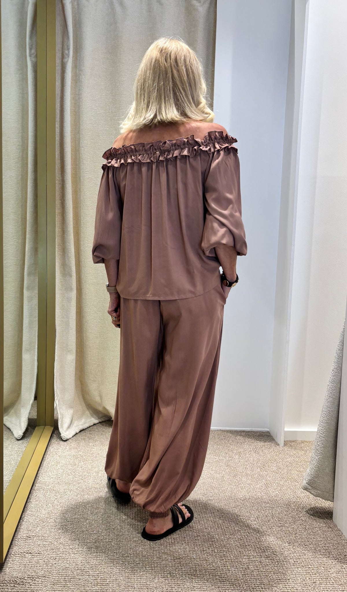Sassy Off Shoulder Top L/S Milo